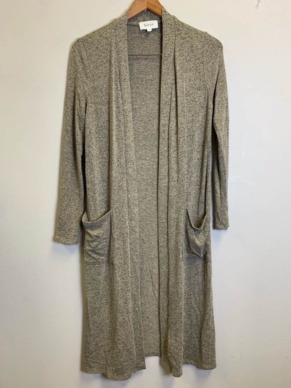 Korye Women's Gray Marled Scoop Neck Sweater